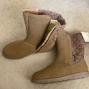 Muk Luks boots size 11